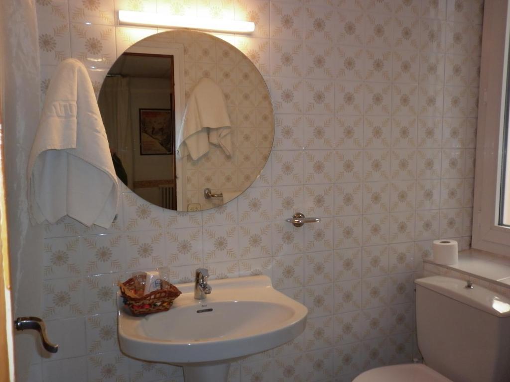 Fonda Cerdanya Hotel Puigcerdà Kamer foto