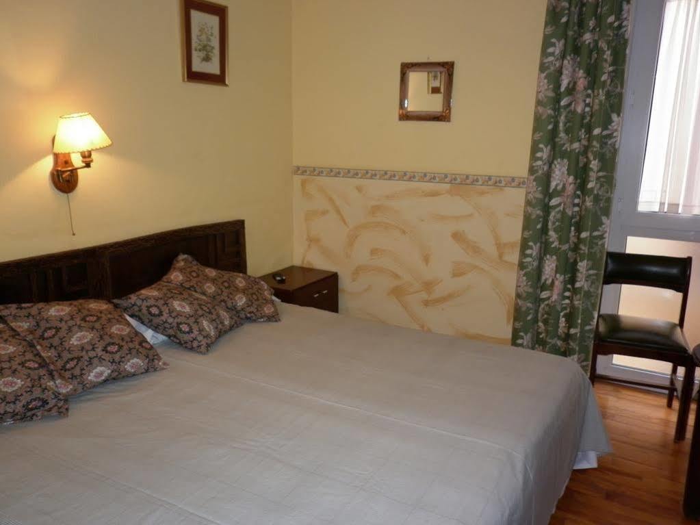 Fonda Cerdanya Hotel Puigcerdà Buitenkant foto